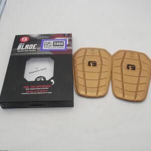 NEW G-Form Pro-S Blade Slip-In Soccer Shin Guards Gold Medium PADS ONLY
